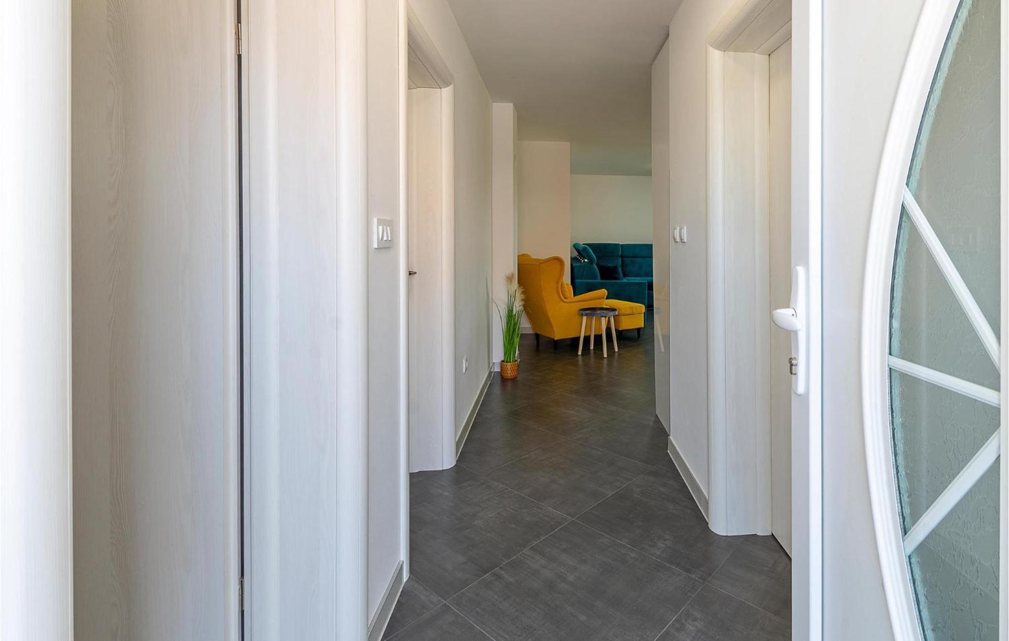 Stunning In With Wifi Apartment